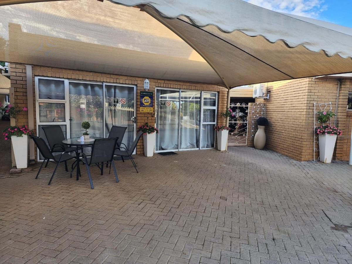 בלומפונטייין Villa Rose Cottages מראה חיצוני תמונה