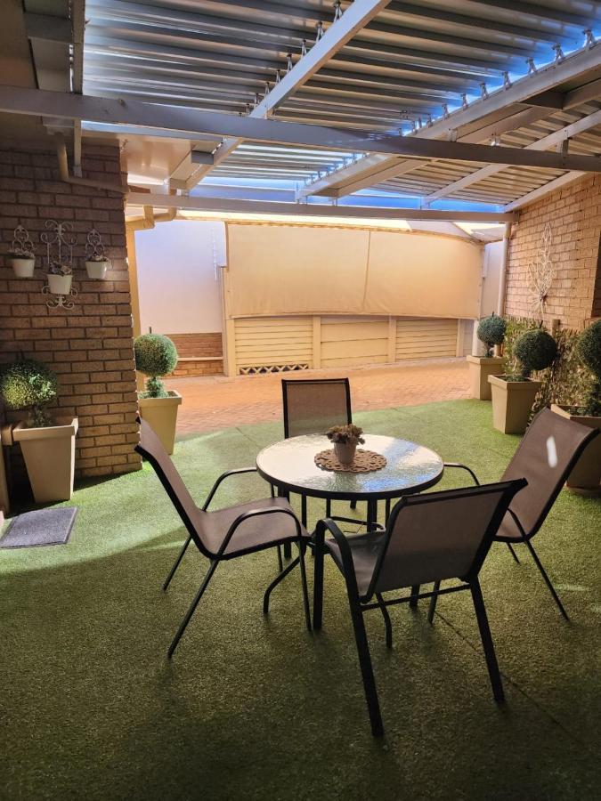 בלומפונטייין Villa Rose Cottages מראה חיצוני תמונה