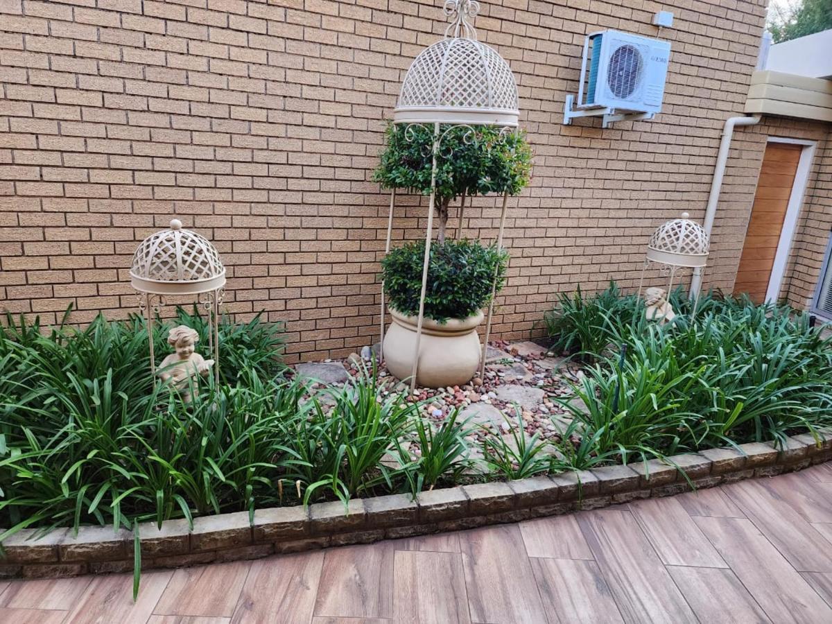 בלומפונטייין Villa Rose Cottages מראה חיצוני תמונה